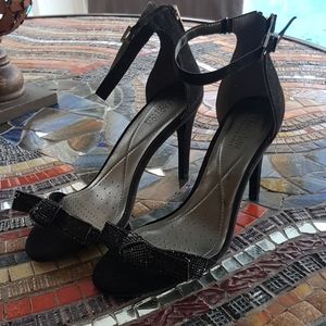 Kenneth Cole womens high heels sz 8